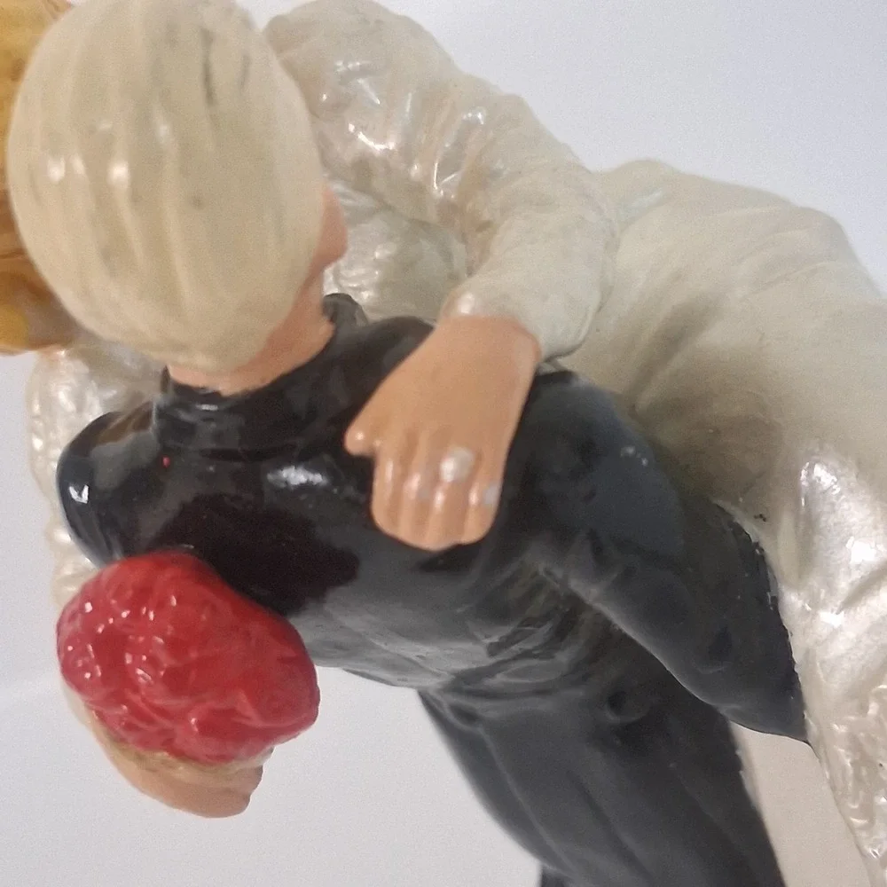 Vintage 1980s Ceramic Bride Groom Cake Topper Figurine Retro Kitsch Wedding